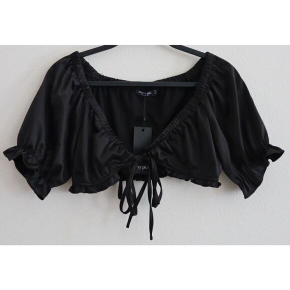Nasty Gal QDA0078107 Women's Sz 6 Black Satin Tie Front S/S Crop Top Blouse - Picture 1 of 9